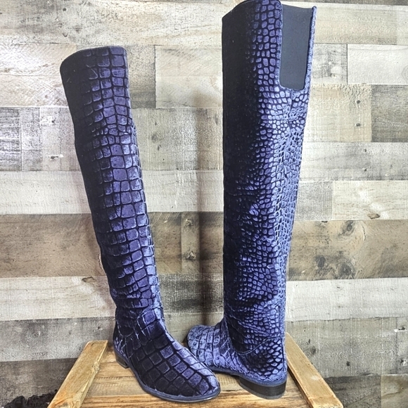 STUART WEITZMAN OTK Velvet Croc Print Boots - 38.5 - Picture 1 of 11